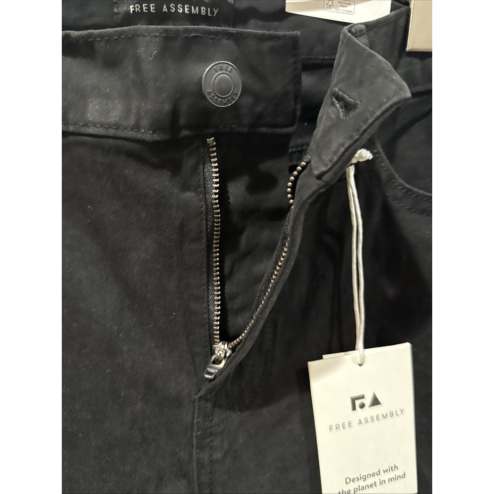 Free Assembly Black Jeans Straight Leg 5 Pocket Modern - New With Tags - Picture 4 of 15